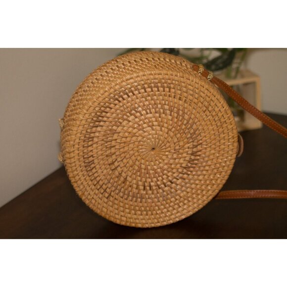 Authentic Bali Rattan Round Bag – Handwoven Ata Boho Purse with Batik Lining - Picture 15 of 16